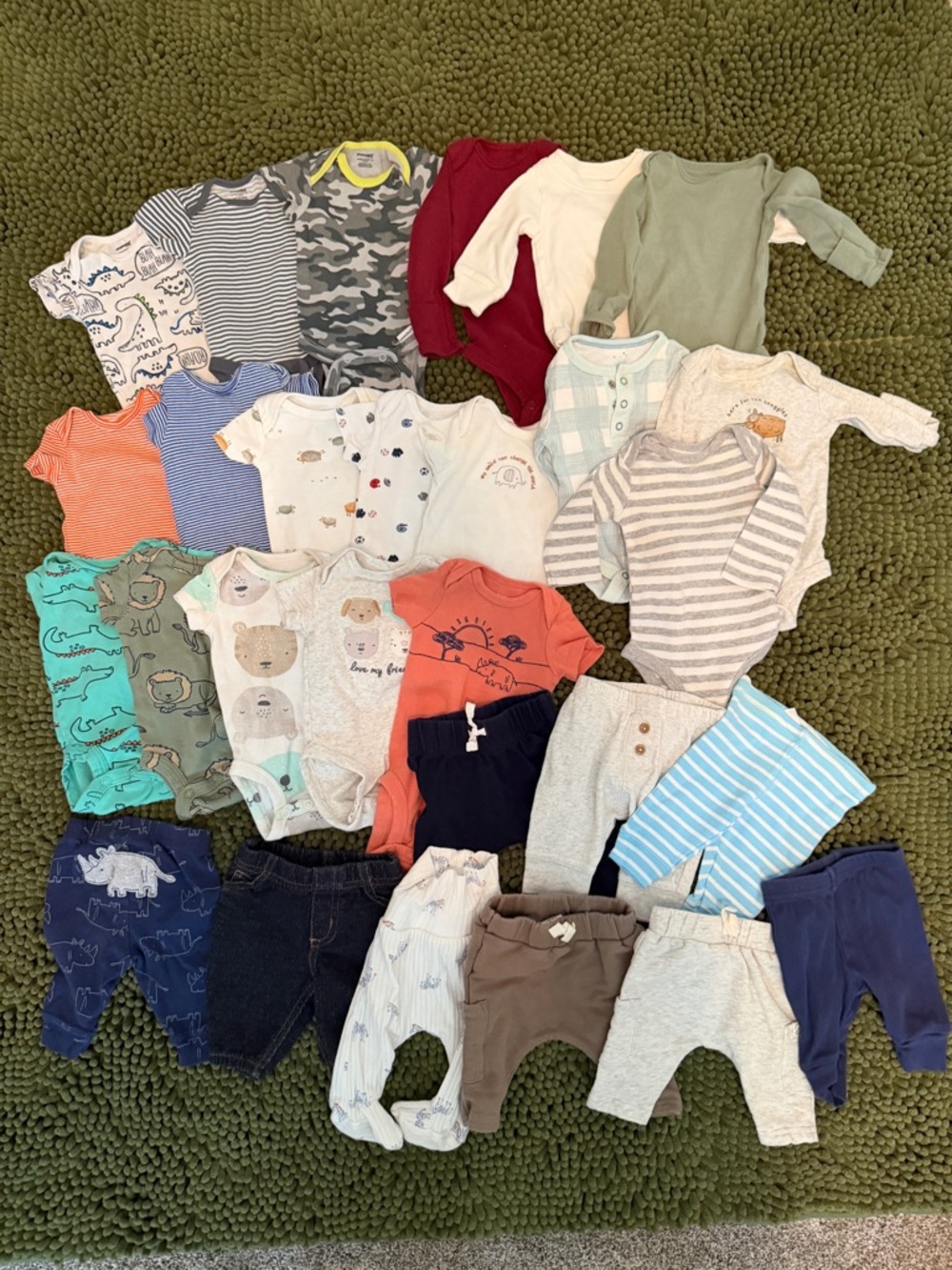 Newborn Baby Bundle (Lot Size 27 Pieces - Carter’s Brand, Onesies)